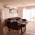 Apartment Tomaic *