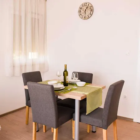 Tomaic Novi Vinodolski