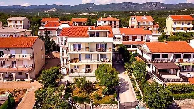 Διαμέρισμα Tomaic *